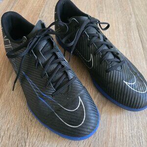 Nike Men's Mercurial Vapor Indoor Soccer/Athletic Shoes, size 7